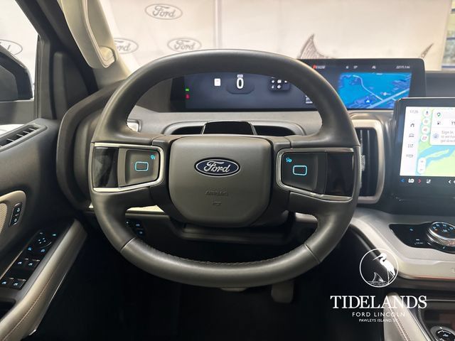 Certified 2025 Ford Expedition Active AWD/4WD image 18