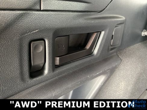 Used 2024 Subaru Outback Premium image 15