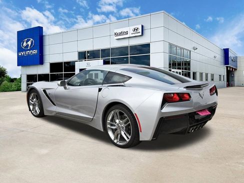 Used 2019 Chevrolet Corvette Stingray Coupe w/ 1LT RWD image 4