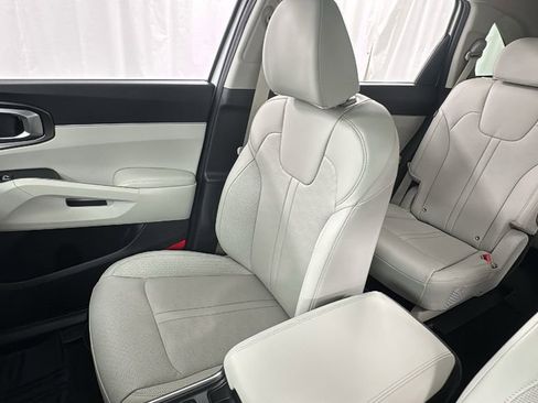 New 2026 Kia Sorento EX w/ EX Premium Package AWD/4WD image 13