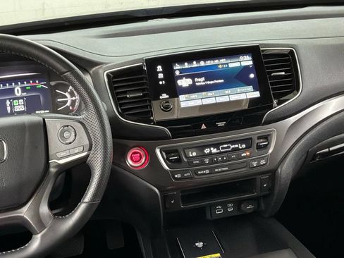 Used 2025 Honda Passport EX-L image 15