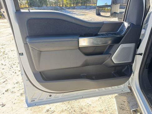 New 2026 Ford F250 Platinum image 29