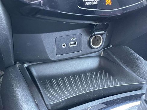 Used 2020 Nissan Rogue SV FWD image 19