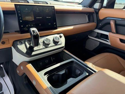 Used 2023 Land Rover Defender 130 First Edition image 50