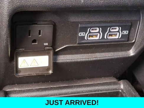 Used 2023 Jeep Grand Cherokee L Laredo image 13