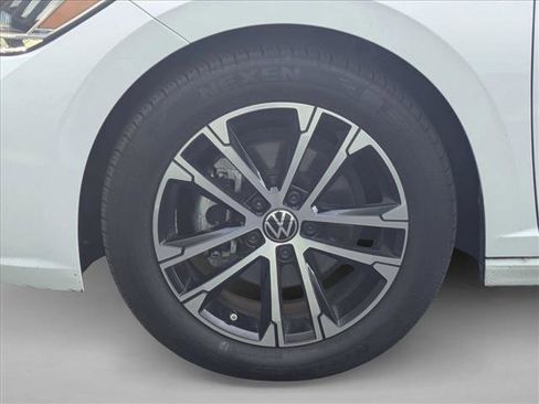 Used 2024 Volkswagen Jetta Sport image 13