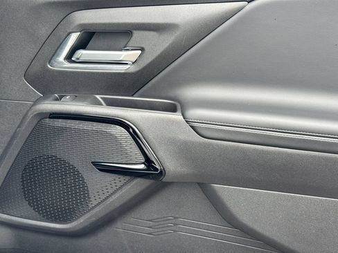 Used 2025 Chevrolet Silverado EV LT AWD/4WD image 16