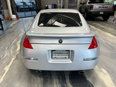 Used 2006 Nissan 350Z Coupe w/ (N93) Cargo Convenience Pkg RWD image 21