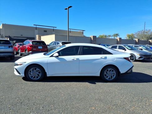 New 2026 Hyundai Elantra Blue image 3