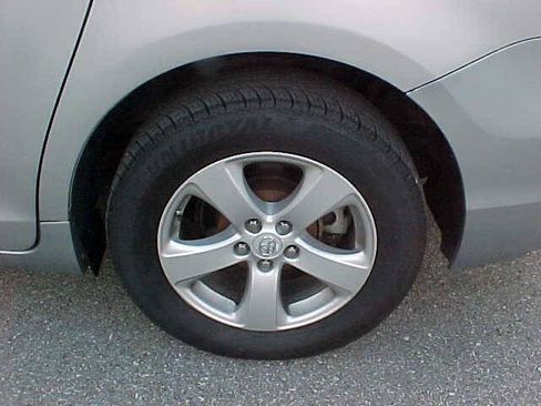 Used 2011 Toyota Sienna w/ Towing Pkg FWD image 7