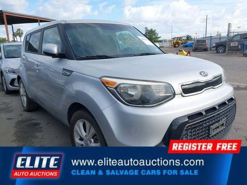 Used 2016 Kia Soul + w/ Audio Package FWD image 2