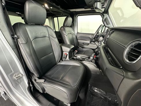 Used 2022 Jeep Wrangler Unlimited Sahara w/ Cold Weather Group image 6