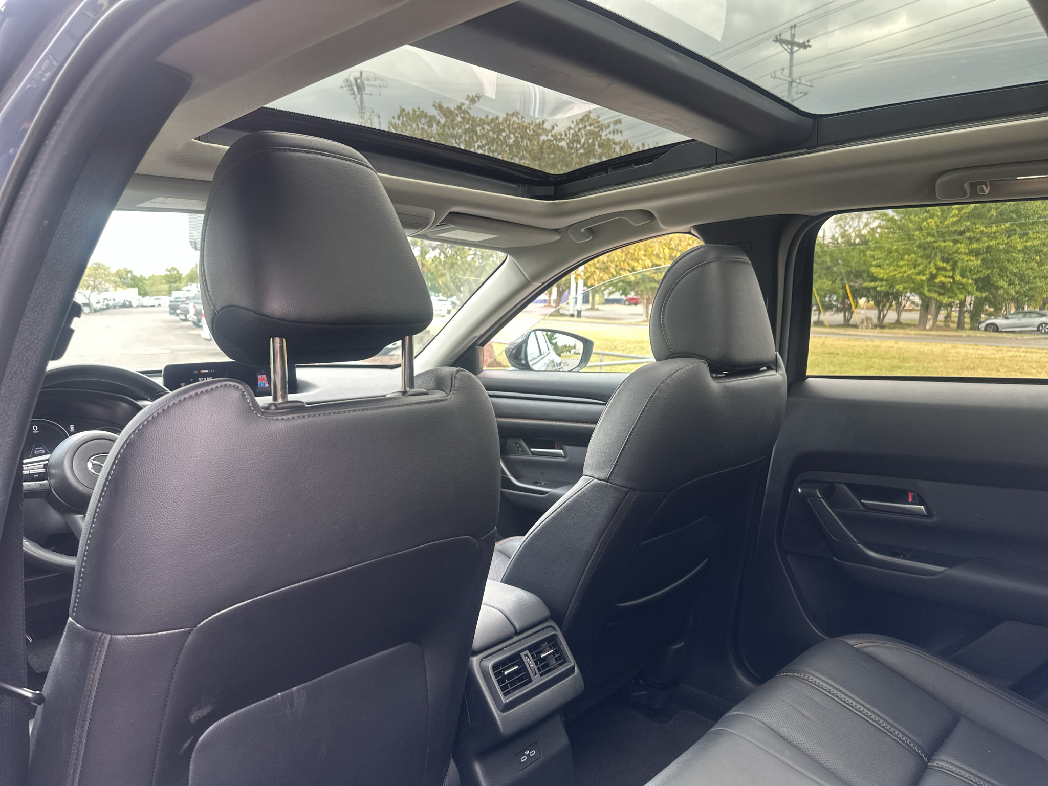 Used 2025 MAZDA CX-50 AWD 2.5 Hybrid w/ Premium Pkg image 17