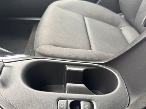 Used 2025 Toyota Corolla LE FWD image 15