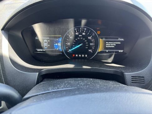 Used 2018 Ford Explorer XLT w/ Equipment Group 202A AWD/4WD image 9