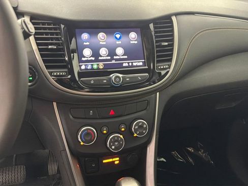 Used 2020 Chevrolet Trax LT w/ Driver Confidence Package FWD image 21