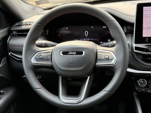 New 2026 Jeep Compass Trailhawk w/ Sun, Sound & Navigation Group AWD/4WD image 19