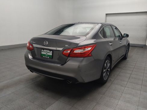Used 2016 Nissan Altima 2.5 SL w/ Moonroof Package image 9