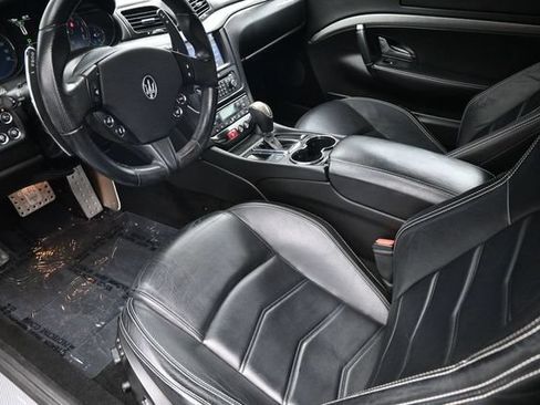 Used 2013 Maserati GranTurismo Sport RWD image 17