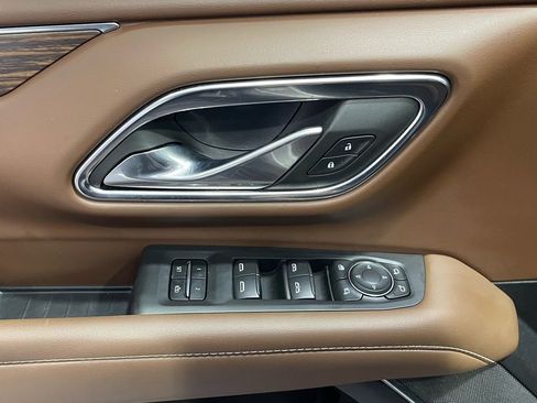 Used 2023 Chevrolet Suburban High Country w/ Advanced Technology Package image 26