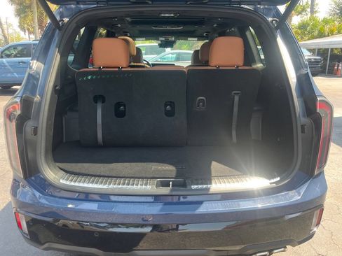 Used 2025 Kia Telluride SX Prestige X-Pro AWD/4WD image 5