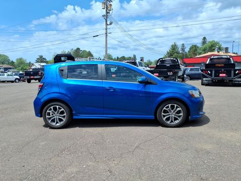 Used 2017 Chevrolet Sonic LT w/ Fun and Sun Package FWD image 7
