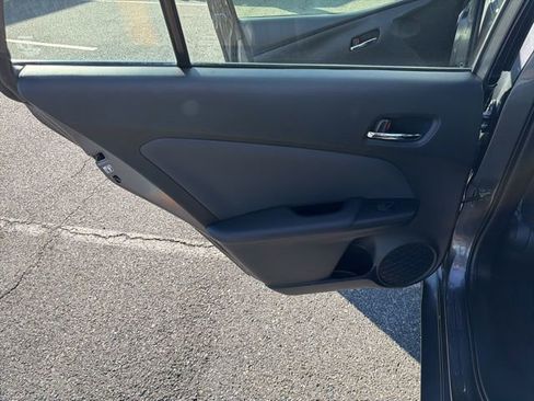 Used 2022 Toyota Prius XLE image 14