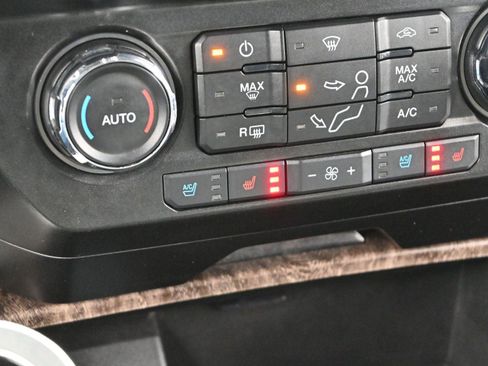 Used 2018 Ford F250 Lariat w/ Lariat Value Package image 24