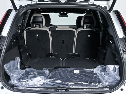 New 2026 Volvo XC90 T8 Plus AWD/4WD image 31