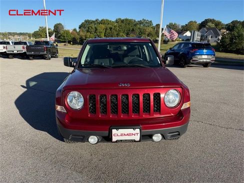 Used 2016 Jeep Patriot Sport image 12