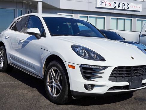 Used 2018 Porsche Macan AWD/4WD image 3