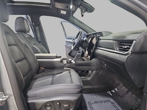 Used 2025 GMC Terrain Elevation w/ Elevation Premium Package AWD/4WD image 13