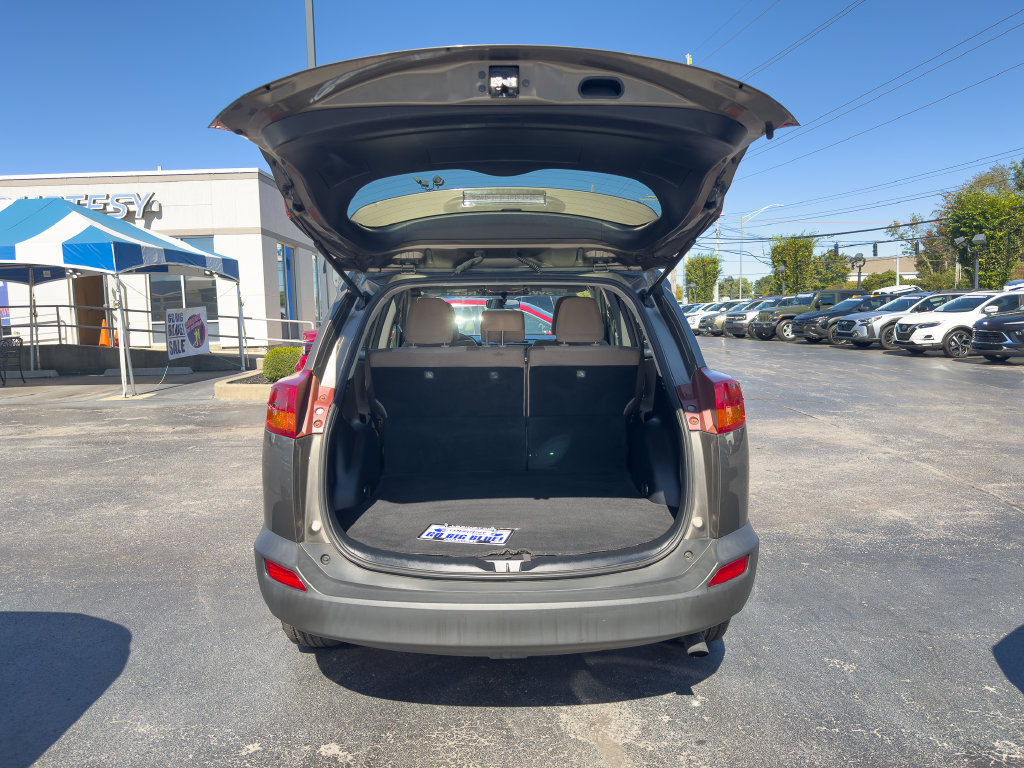 Used 2014 Toyota RAV4 XLE AWD/4WD image 16