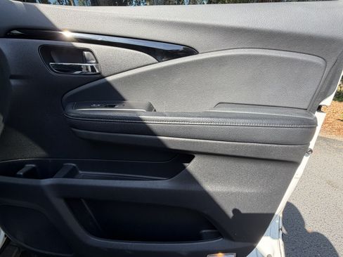 Used 2019 Honda Pilot Touring image 44
