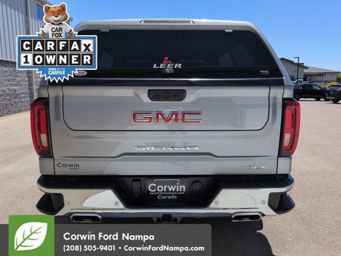 Used 2023 GMC Sierra 1500 SLT w/ SLT Premium Plus Package AWD/4WD image 4