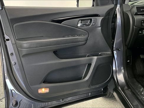 Used 2019 Honda Pilot Elite image 22