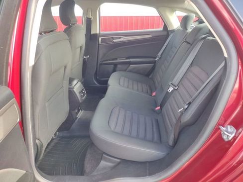 Used 2018 Ford Fusion SE image 48