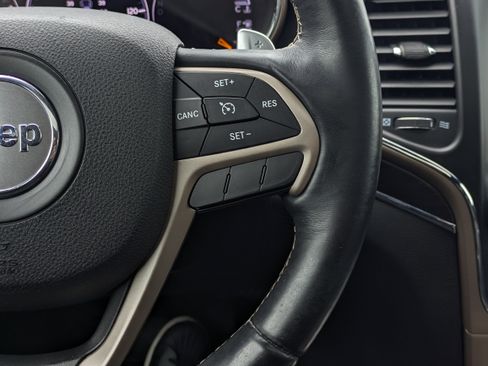 Used 2017 Jeep Grand Cherokee Limited image 27