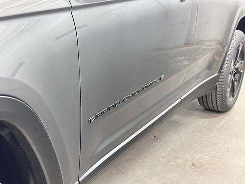 New 2025 Jeep Grand Cherokee Limited w/ Black Appearance Package image 16