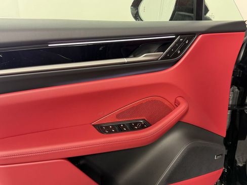 Certified 2026 Porsche Macan Electric RWD image 15