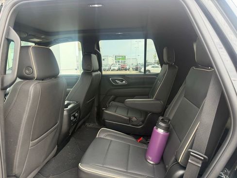 Used 2024 Chevrolet Tahoe Premier AWD/4WD image 15