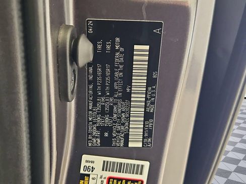 Used 2024 Toyota Sienna LE FWD image 32