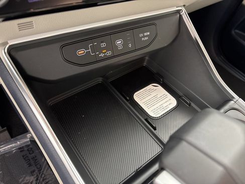New 2026 Kia Carnival EX FWD image 42
