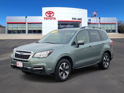 Used 2018 Subaru Forester 2.5i Premium w/ All-Weather Package image 2