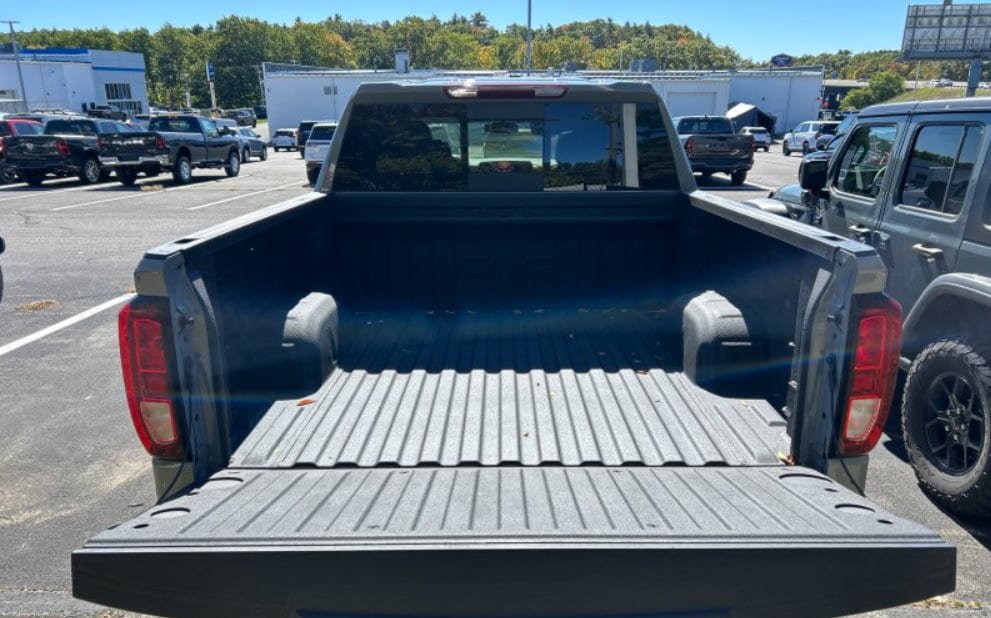 Used 2024 GMC Sierra 1500 Elevation w/ Elevation Premium Package AWD/4WD image 2