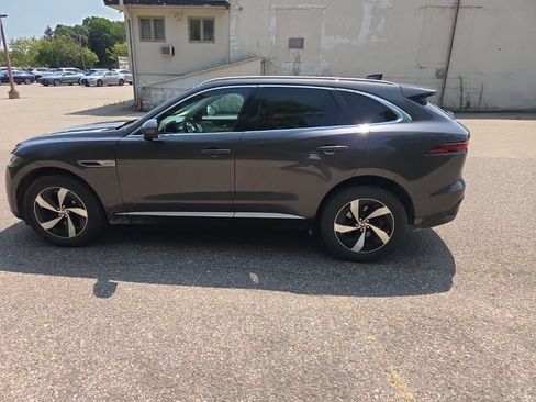 Used 2023 Jaguar F-PACE S AWD/4WD image 9