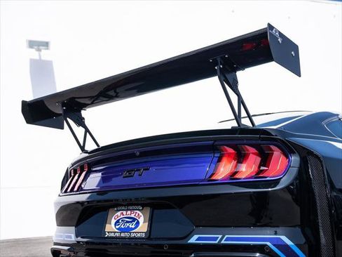 Used 2018 Ford Mustang GT Premium w/ GT Performance Package image 38