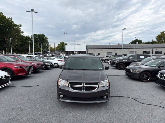 Used 2019 Dodge Grand Caravan SXT FWD image 1