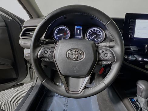 Used 2023 Toyota Camry SE FWD image 18