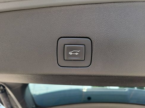 Used 2023 Buick Encore GX Select w/ Sport Touring Package AWD/4WD image 8